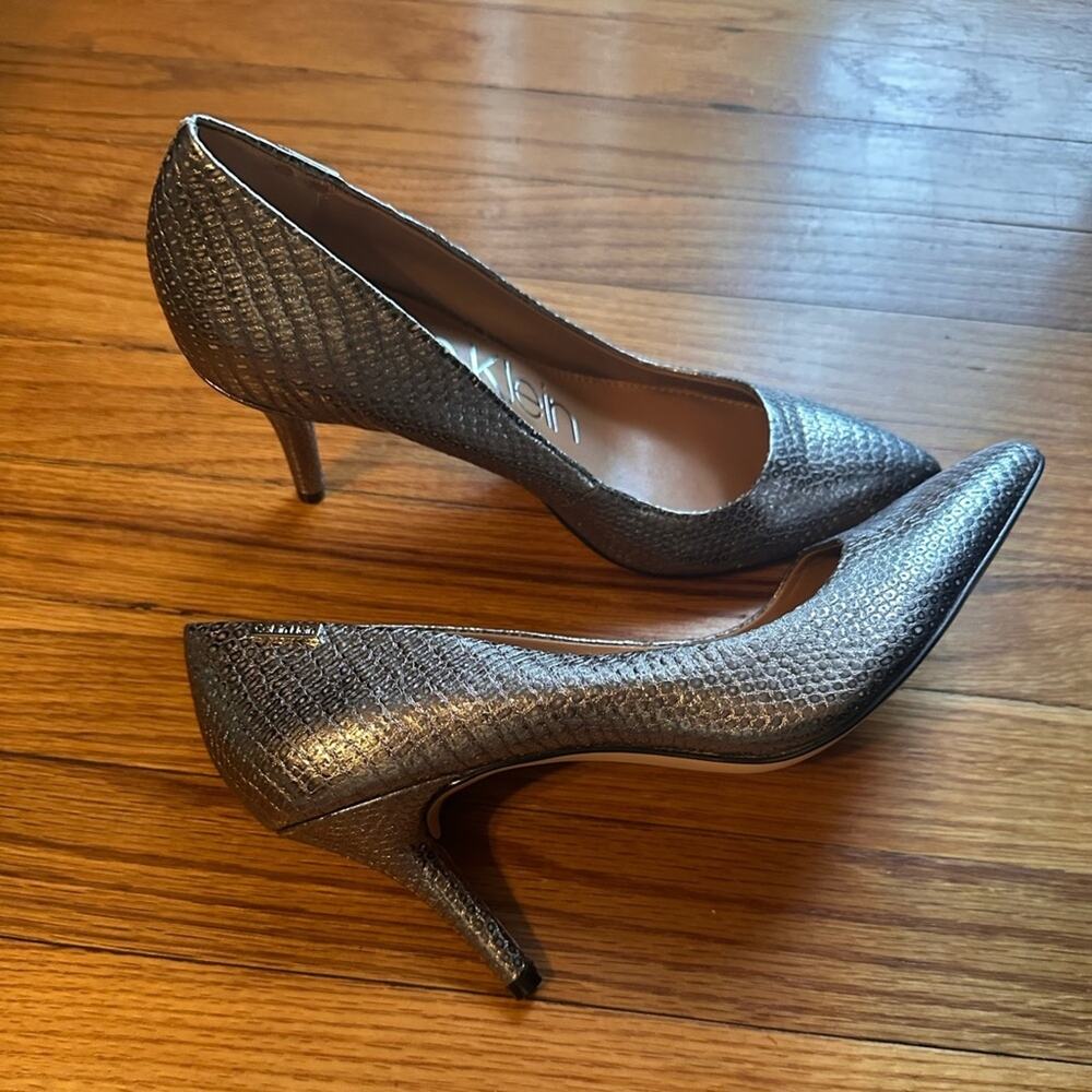Calvin Klein Metallic Silver Textured Pointed-Toe Heels
